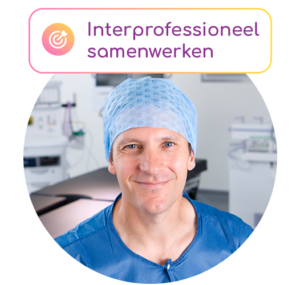 Afbeelding van een mannelijke arts met daarboven het leerdoel 'interprofessioneel samenwerken' en een icoon van een bullseye.